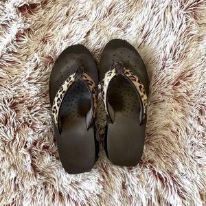 Volatile platform sandals/Flip Flops size 6 Women’s. EUC. Worn 5-6 times.